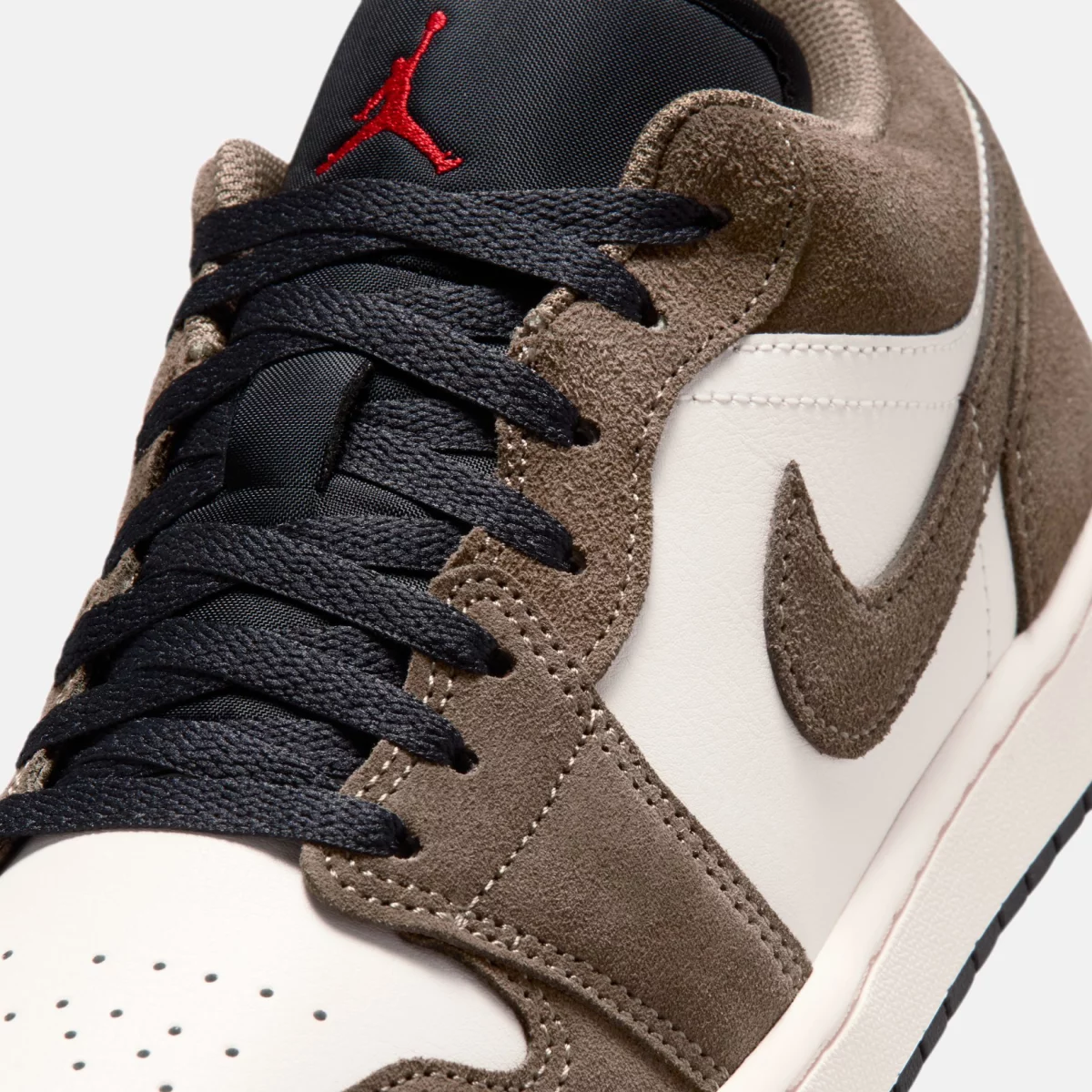 Jordan - Air Jordan 1 Low Ανδρικά Sneakers  - BROWN-WHIT (0165)