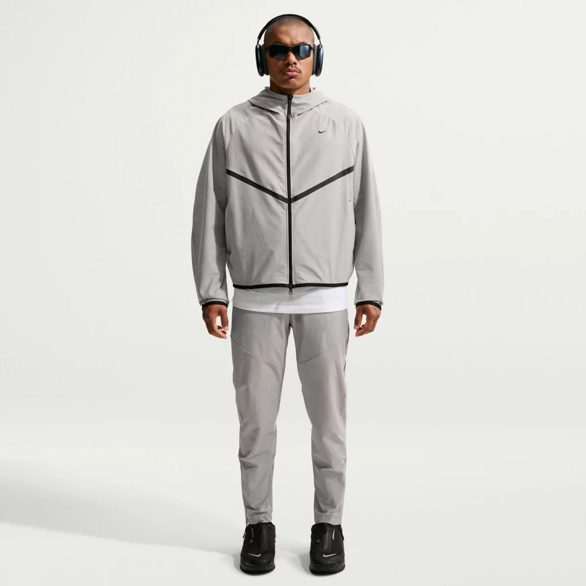Nike - Nike Tech Dri-FIT Men's Knit Pants - GREY-BLACK (0132)