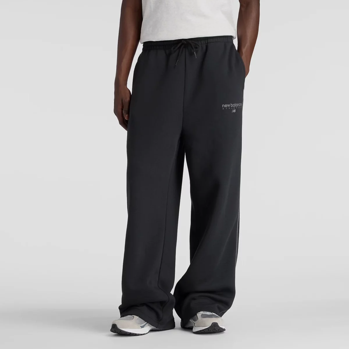 New Balance Linear Graphic Fleece Pant Ανδρικό Παντελόνι Φόρμας