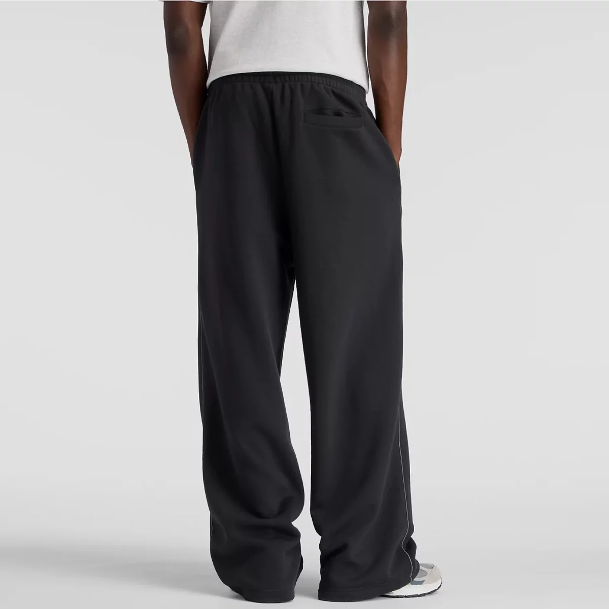 New Balance Linear Graphic Fleece Pant Ανδρικό Παντελόνι Φόρμας