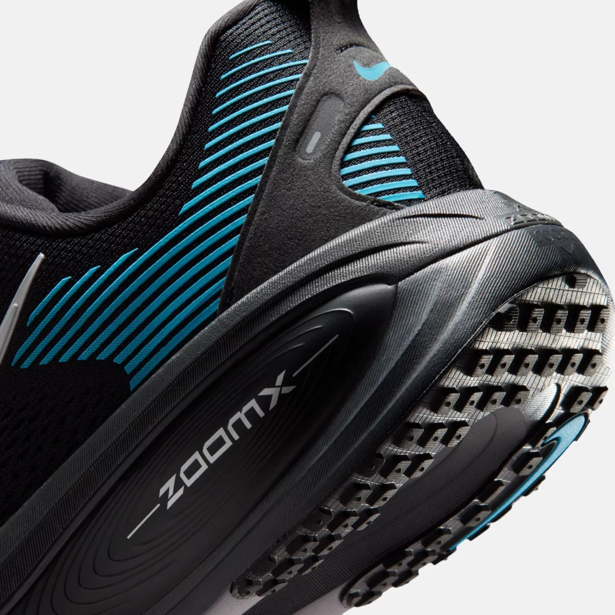 Nike - Nike Vomero 18 Ανδρικά Παπούτσια για Τρέξιμο - BLACK-SILV (0306)