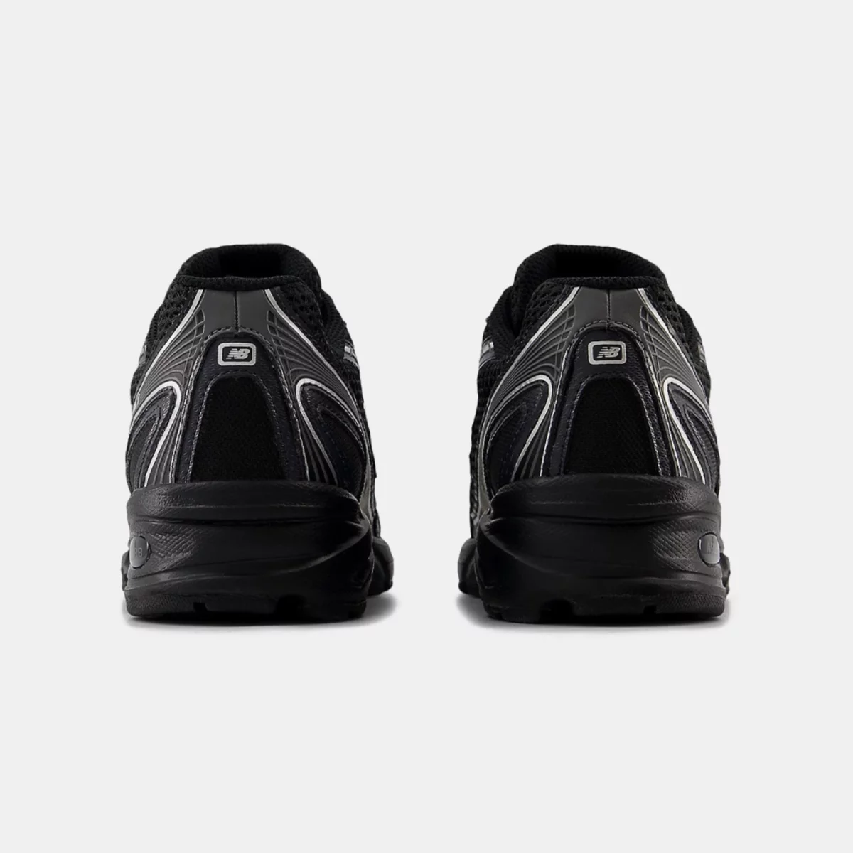 New Balance - New Balance 740 Unisex Sneakers - BLACK (0002)
